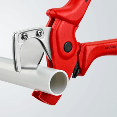 KNIPEX PlastiCut® Cutter for flexible hoses and plastic conduit pipes | 90 20 185