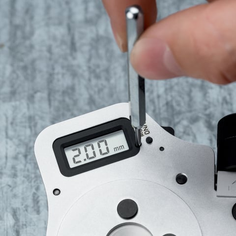 Four-Mandrel Crimping Pliers for turned contacts | KNIPEX