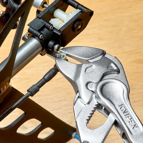 Pliers Wrenches XS Pliers and a wrench in a single tool | 86 04 100
