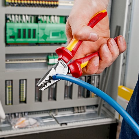 キン Szczypce do zagniatania tulejek kablowych | KNIPEX