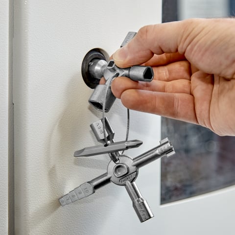 KNIPEX TwinKey® Chiave universale per quadri ed armadi elettrici Per tutti i sistemi di chiusura più comuni | 00 11 01
