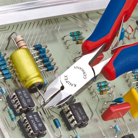 Elektronik-Seitenschneider mit eingesetzter Hartmetallschneide | 77 02 120 H