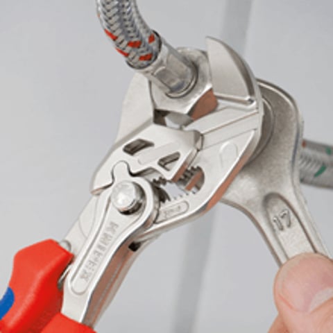 Pliers Wrench Pliers and a wrench in a single tool | 86 05 150