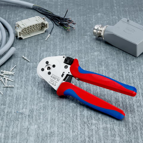 Four-Mandrel Crimping Pliers for turned contacts | KNIPEX