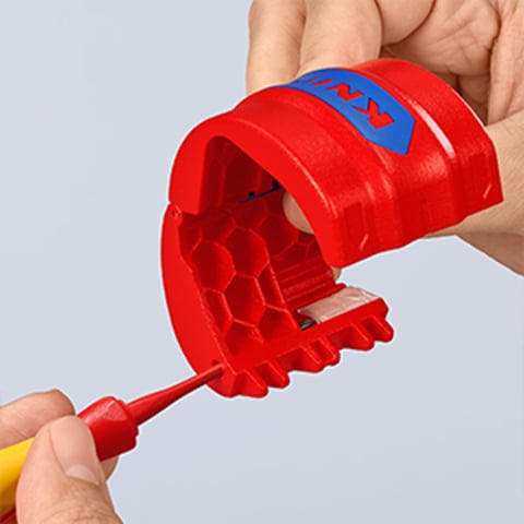 Knipex 90 25 40 Pijpsnijder voor koppelingsbuizen en kunststof buizen - 26-40 mm | Hevu Tools