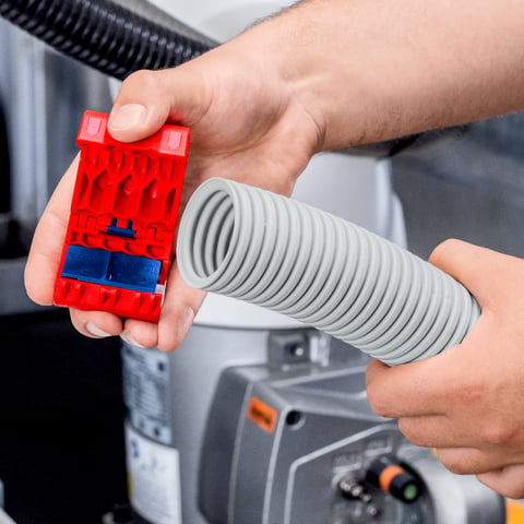 KNIPEX BiX® Mit Wellrohr-Schneideinsatz Wellrohrschneider | 90 22 10 V01