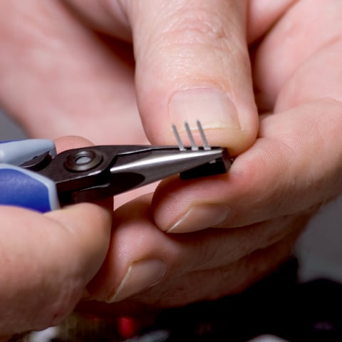 Precision Electronics Gripping Pliers | 34 22 130
