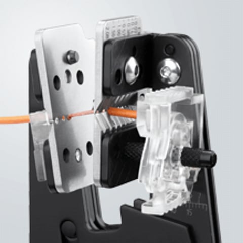 Precision Insulation Stripper With adapted blades 4/6/10mm² | 12 12 12