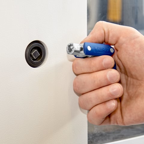 Control Cabinet Key "Double-Joint" | 00 11 06 V03