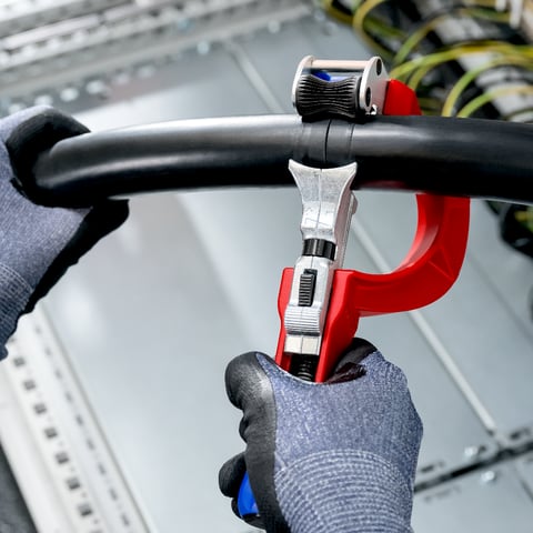 KNIPEX STX60 Für harte und zähe Kabelmäntel Ø 30 – 60 mm | 16 45 220