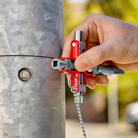 Universal Key "Construction" For all standard cabinets and shut-off systems | 00 11 06 V01