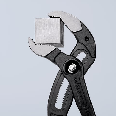 KNIPEX Cobra® XL Pipe Wrench and Water Pump Pliers | KNIPEX