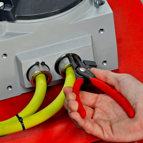 Precision Circlip Pliers For external circlips on shafts | 49 11 A2