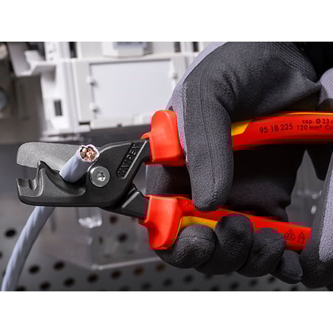 KNIPEX StepCut® XL Cable shears with step cut | 95 18 225