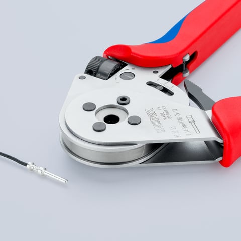 Four-Mandrel Crimping Pliers for turned contacts | KNIPEX