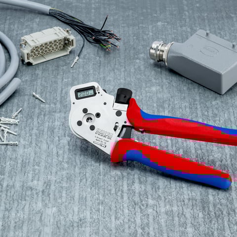 Four-Mandrel Crimping Pliers for turned contacts | KNIPEX