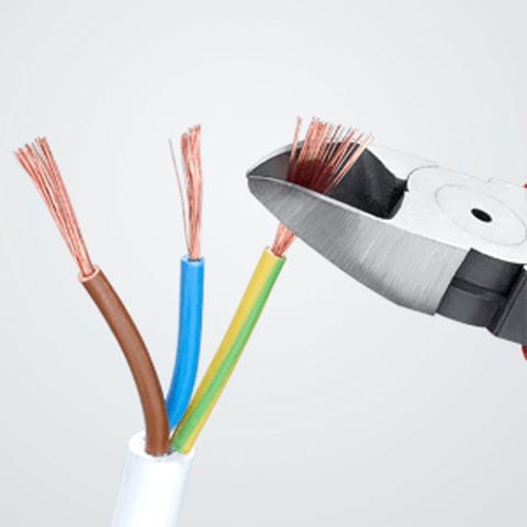 切手100 KNIPEX 8 in. Diagonal Cutting Pliers with Forged on Axle 74 01 200