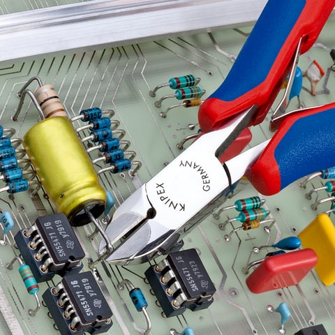 硬質金属刃付きエレクトロニッパー | KNIPEX