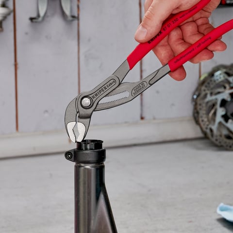 KNIPEX Cobra® Hightech vízpumpa-fogó | 87 01 250