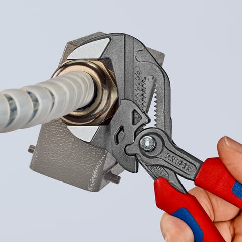 Pliers Wrench Pliers and a wrench in a single tool | 86 02 180
