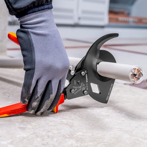 Cortacables (tipo carraca) | KNIPEX