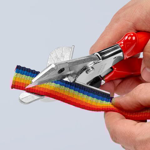 面取りバサミ プラスチックおよびゴム異形材用 | KNIPEX