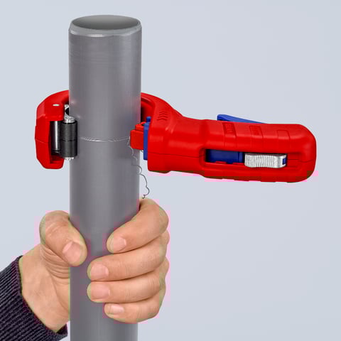 KNIPEX DPT50 Cortador de tubos para tubos de plástico de paredes espessas, também com núcleo de espuma Corte e chanfradura em uma etapa | 90 23 02 BK