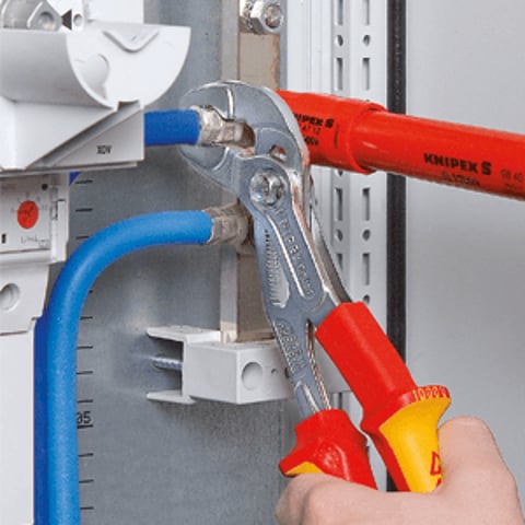 KNIPEX Cobra® VDE Hightech-Wasserpumpenzange, isoliert | 87 26 250