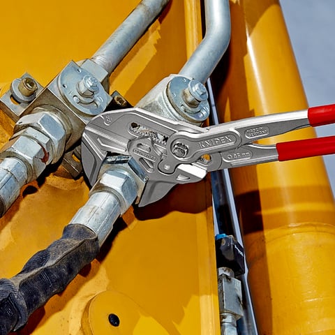 Düz Çene Ayarlı Pense XL Pense ve anahtar bir alette birleşmiştir