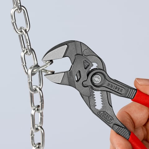 Pliers Wrench Pliers and a wrench in a single tool | 86 01 180