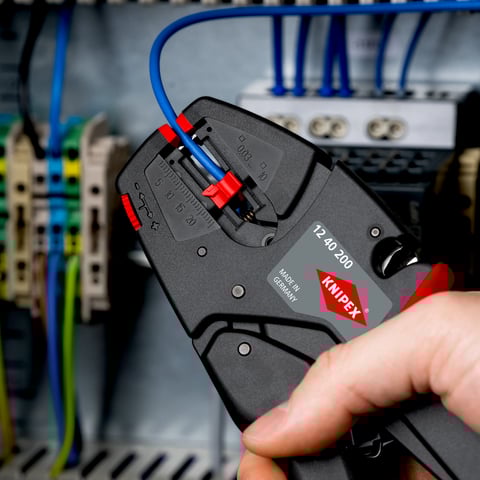 KNIPEX EvoStrip Selbsteinstellende Abisolierzange | 12 40 200