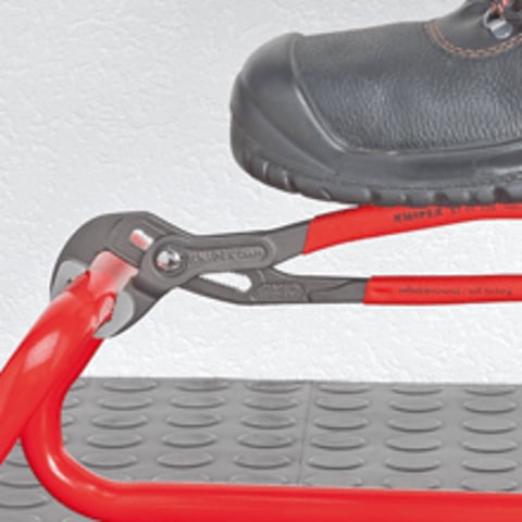 KNIPEX Cobra® XXL Pipe Wrench and Water Pump Pliers | KNIPEX