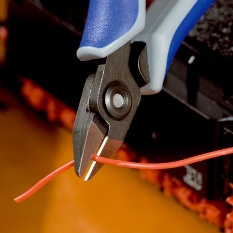 Precyzyjne szczypce tnące boczne dla elektroników | 79 32 125