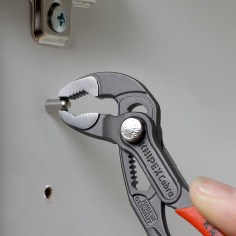 KNIPEX Cobra® ハイテク・ウォーターポンププライヤー | KNIPEX KNIPEX Cobra® ハイテク・ウォーターポンププライヤー | KNIPEX