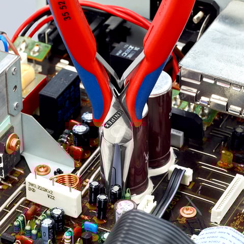 Elektronik-Greifzange Mit durchgestecktem Gelenk | 35 52 145