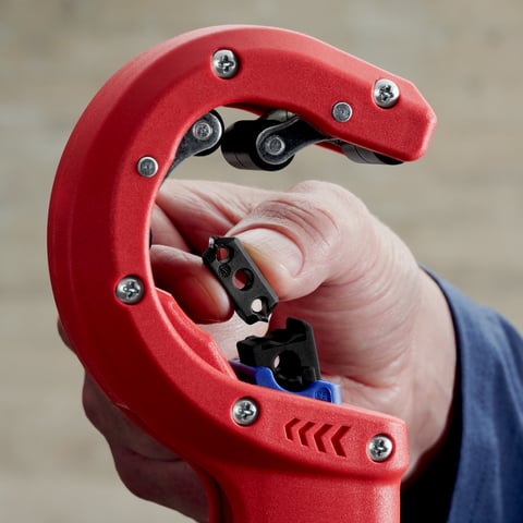 KNIPEX DP50 Rohrschneider für dünnwandige Kunststoff-Abflussrohre | 90 23 01 BK