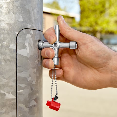 Schaltschrankschlüssel Der Standard Schaltschrankschlüssel | KNIPEX
