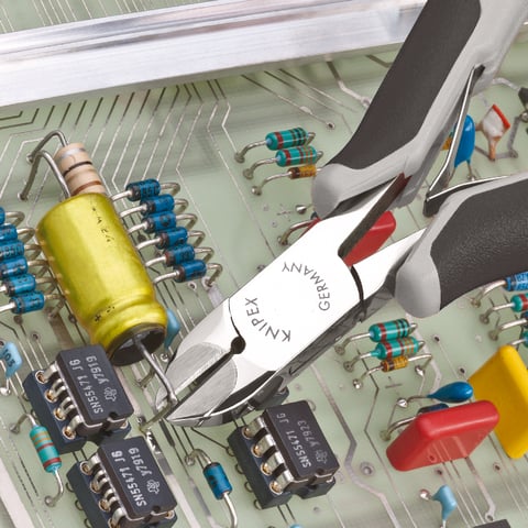 Elektronik-Seitenschneider mit eingesetzter Hartmetallschneide ESD | 77 02 120 H ESD