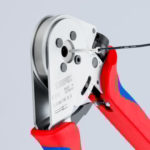 Four-Mandrel Crimping Pliers for turned contacts | KNIPEX