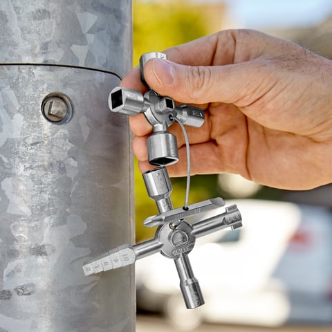 KNIPEX TwinKey® Chiave universale per quadri ed armadi elettrici Per tutti i sistemi di chiusura più comuni | 00 11 01