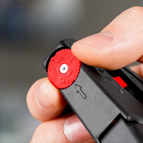 KNIPEX EvoStrip Selbsteinstellende Abisolierzange | 12 40 200