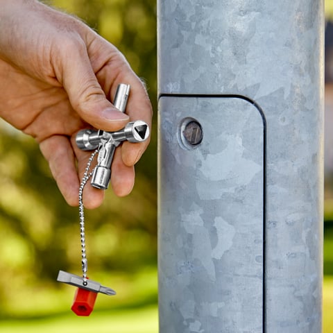 Schaltschrankschlüssel Der Standard Schaltschrankschlüssel | KNIPEX